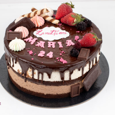 Tort decor ciocolată