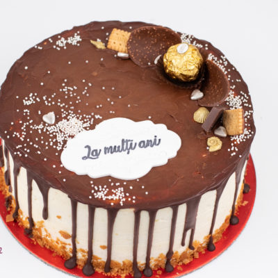 Tort decor ciocolată