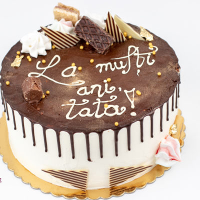 Tort decor ciocolată