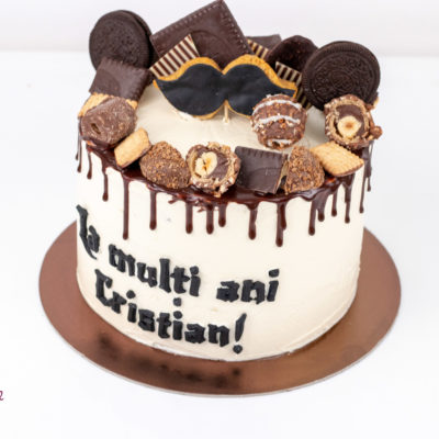 Tort decor ciocolată