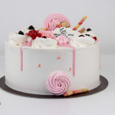 Tort decor bezele roz