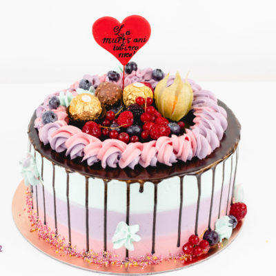 Tort decor fructe și ciocolată