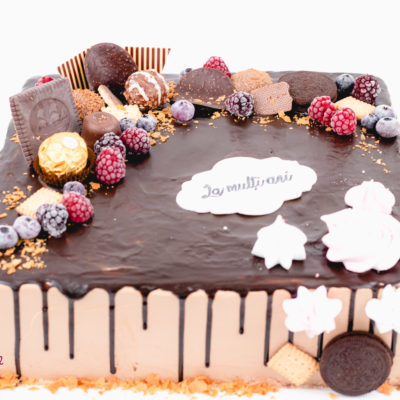 Tort decor ciocolată